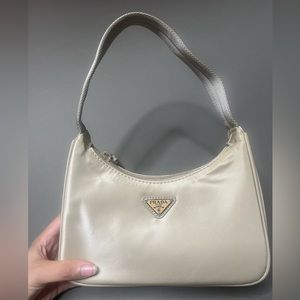 Prada Nylon bag in really good condition